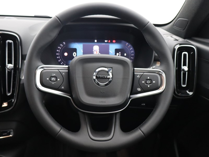 Used Volvo XC40 2025 for sale - 76982387: Photo 31