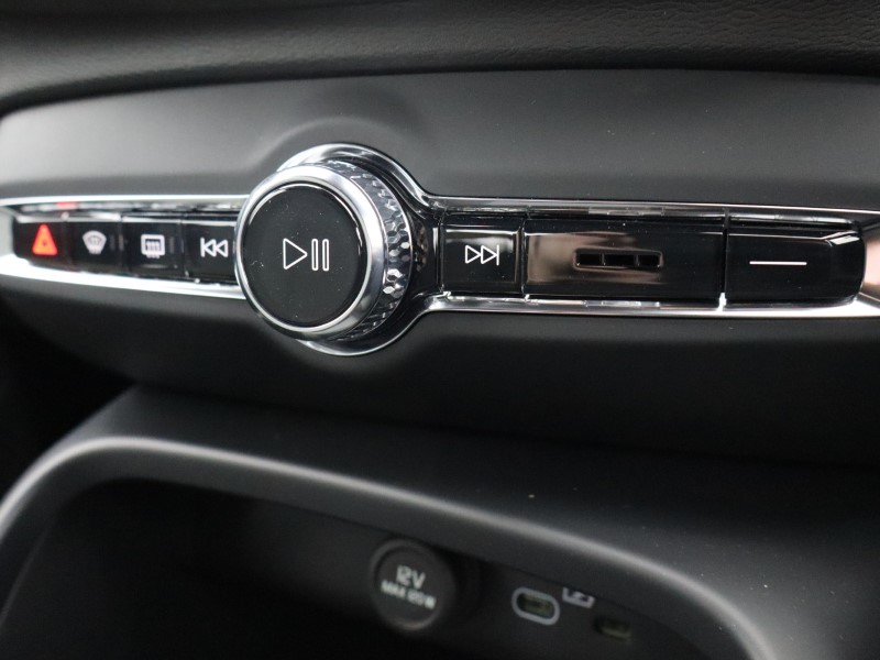 Used Volvo XC40 2025 for sale - 76982387: Photo 41