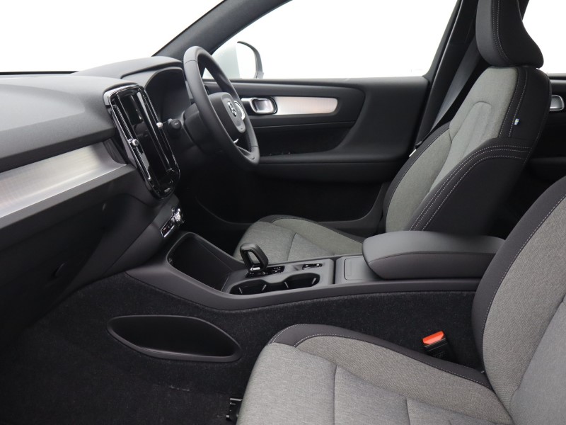 Used Volvo XC40 2025 for sale - 76982387: Photo 5