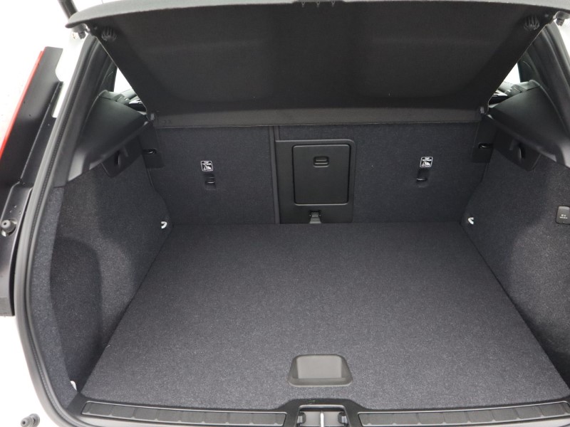 Used Volvo XC40 2025 for sale - 76982387: Photo 53