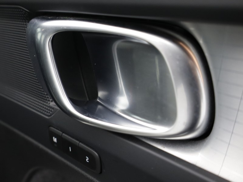 Used Volvo XC40 2023 for sale - 78042283: Photo 30