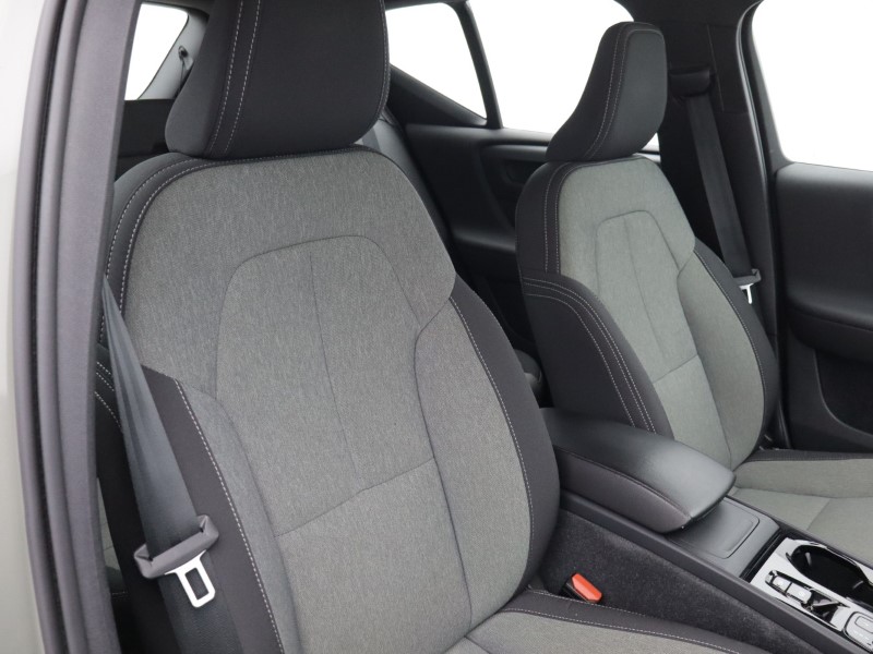 Used Volvo XC40 2023 for sale - 78042283: Photo 35