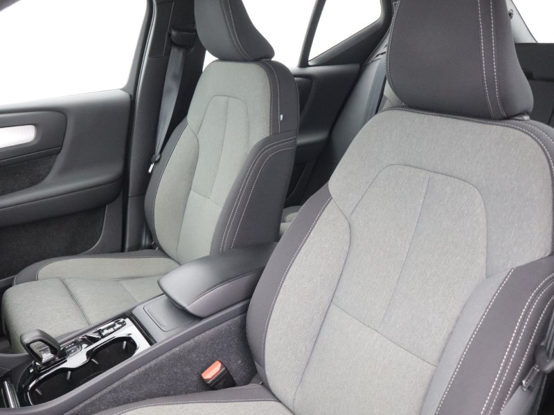 Used Volvo XC40 2023 for sale - 78042283: Photo 37