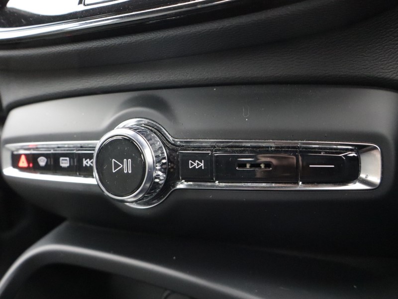 Used Volvo XC40 2023 for sale - 78042283: Photo 55