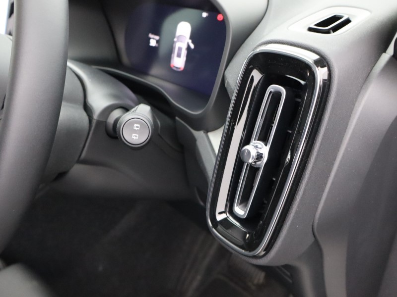 Used Volvo XC40 2025 for sale - 76980978: Photo 21