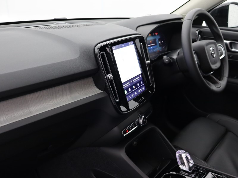 Used Volvo XC40 2025 for sale - 76980978: Photo 29