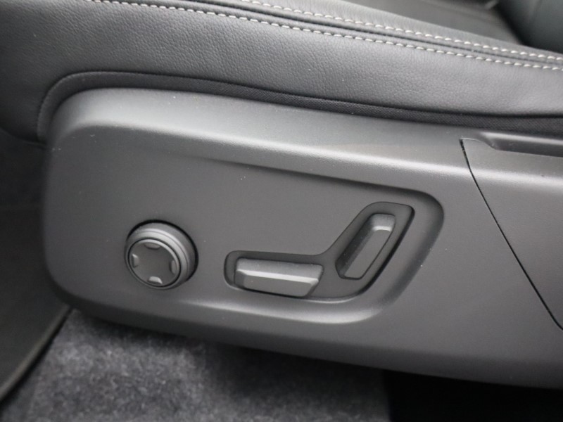 Used Volvo XC40 2025 for sale - 76980978: Photo 30