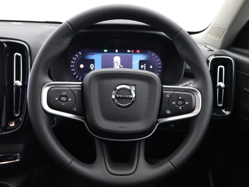 Used Volvo XC40 2025 for sale - 76980978: Photo 38