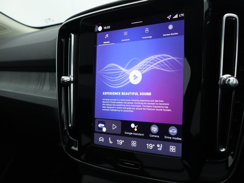 Used Volvo XC40 2025 for sale - 76980978: Photo 45