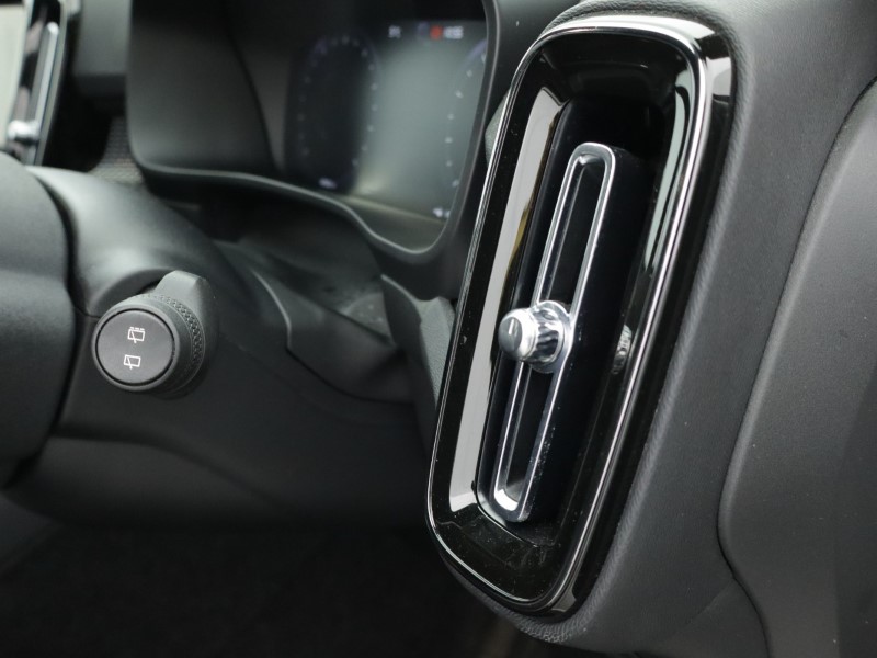 Used Volvo XC40 2021 for sale - 77417102: Photo 31