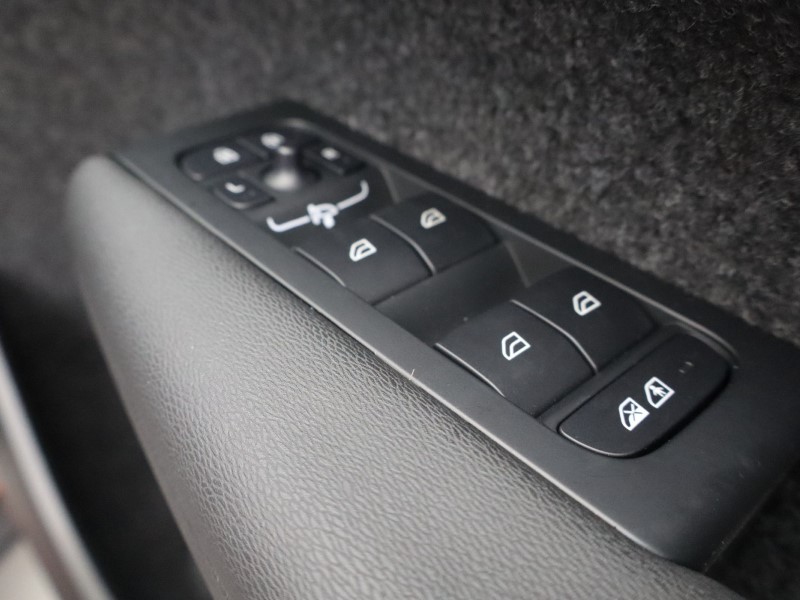 Used Volvo XC40 2025 for sale - 76981337: Photo 18