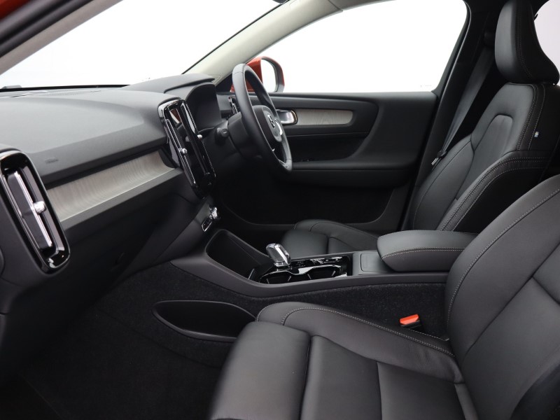 Used Volvo XC40 2025 for sale - 76981337: Photo 5