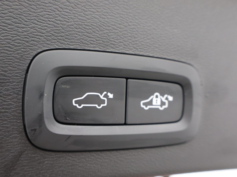 Used Volvo XC40 2024 for sale - 76981324: Photo 27