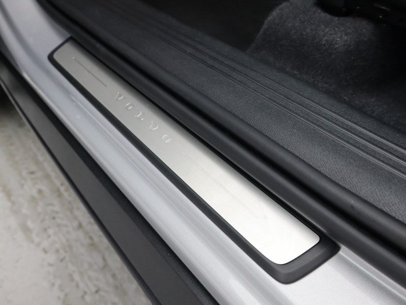 Used Volvo XC40 2024 for sale - 76981324: Photo 41