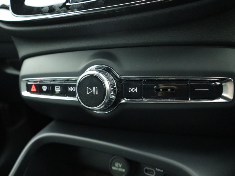 Used Volvo XC40 2024 for sale - 76981324: Photo 56