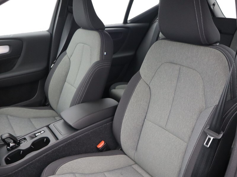 Used Volvo XC40 2025 for sale - 78190451: Photo 25