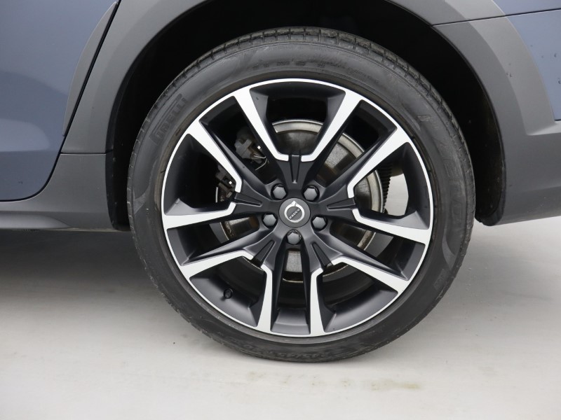 Used Volvo V90 2023 for sale - 78152730: Photo 13