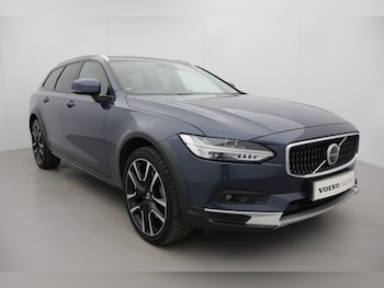 Used Volvo V90 2023 for sale - 78152730: Photo