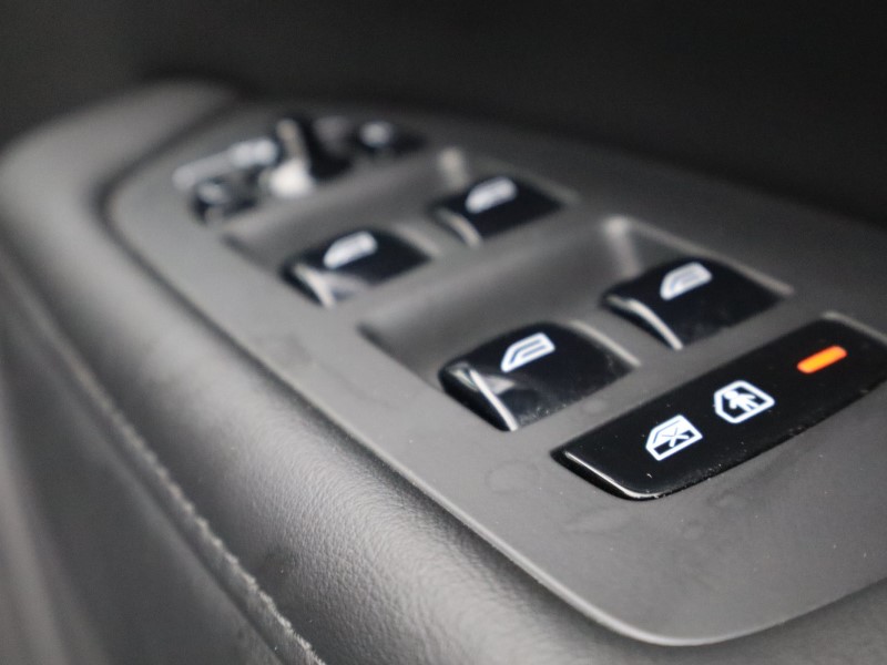 Used Volvo V90 2023 for sale - 78152730: Photo 65