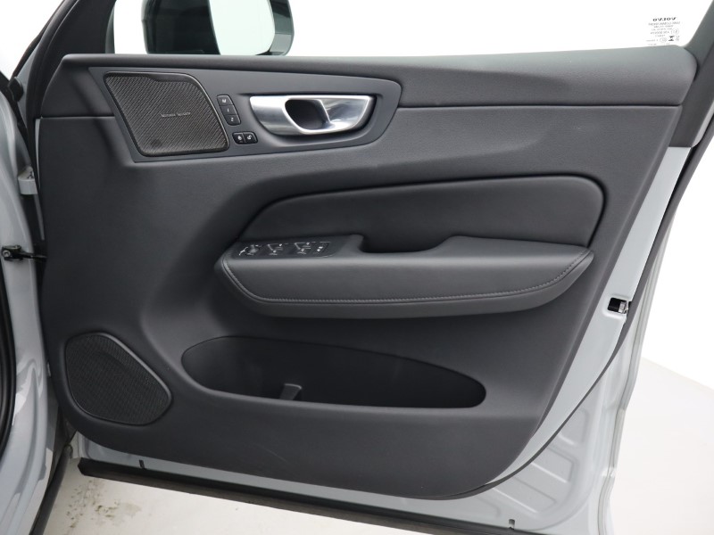 Used Volvo XC60 2023 for sale - 76981331: Photo 30