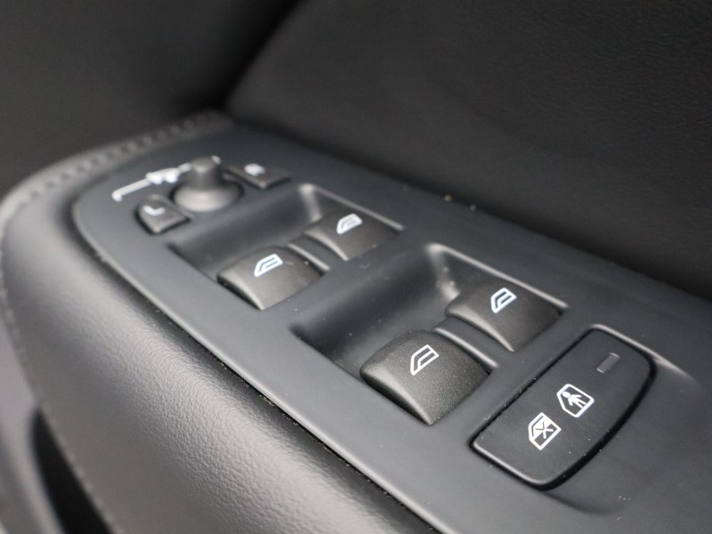 Used Volvo XC60 2023 for sale - 76981331: Photo 33