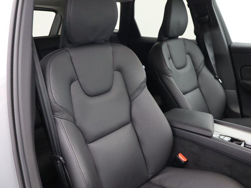 Used Volvo XC60 2023 for sale - 76981331: Photo 37