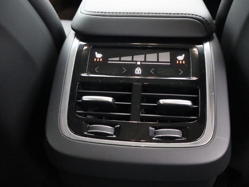 Used Volvo XC60 2023 for sale - 76981331: Photo 46