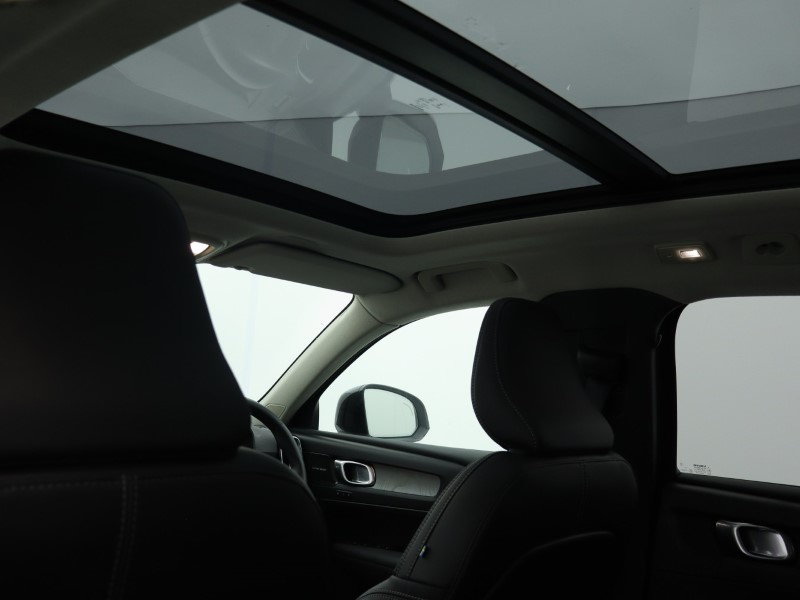 Used Volvo XC40 2025 for sale - 76981824: Photo 17