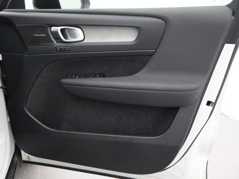 Used Volvo XC40 2025 for sale - 76981824: Photo 18