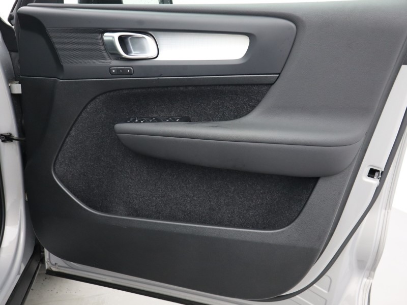 Used Volvo XC40 2023 for sale - 76981392: Photo 29