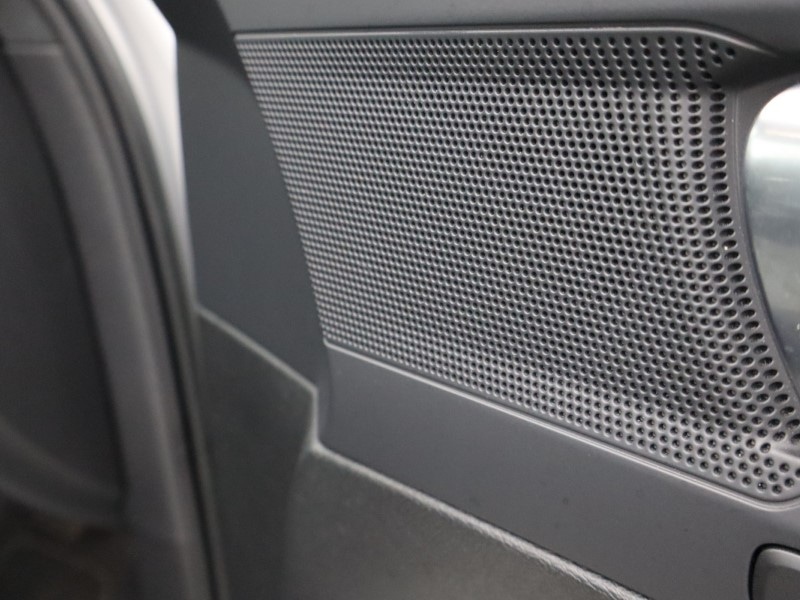 Used Volvo XC40 2023 for sale - 76981392: Photo 30