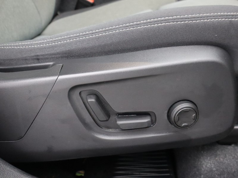 Used Volvo XC40 2023 for sale - 76981392: Photo 35