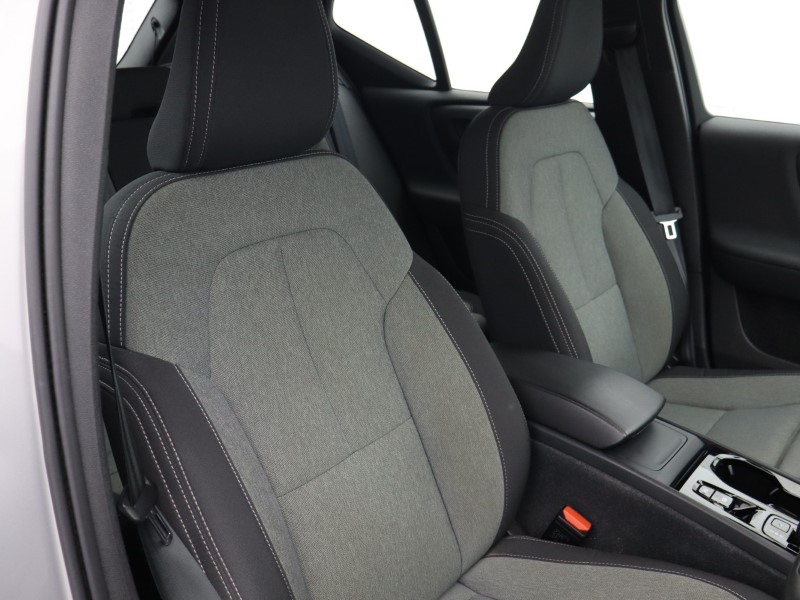 Used Volvo XC40 2023 for sale - 76981392: Photo 37