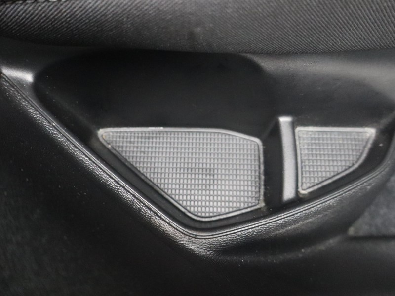 Used Volvo XC40 2023 for sale - 76981392: Photo 42