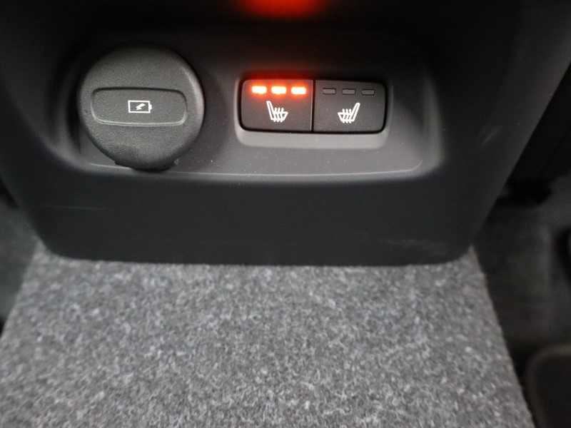 Used Volvo XC40 2023 for sale - 76981392: Photo 44