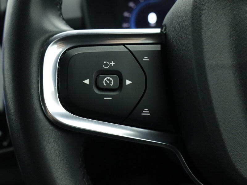 Used Volvo XC40 2023 for sale - 76981392: Photo 47