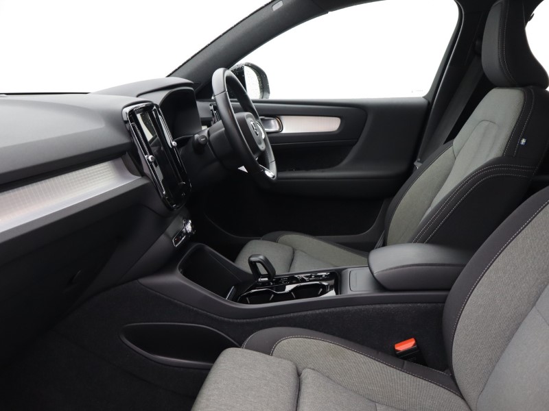 Used Volvo XC40 2023 for sale - 76981392: Photo 5