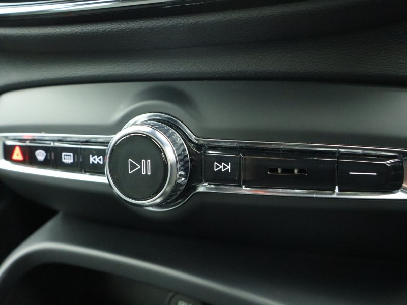 Used Volvo XC40 2023 for sale - 76981392: Photo 54