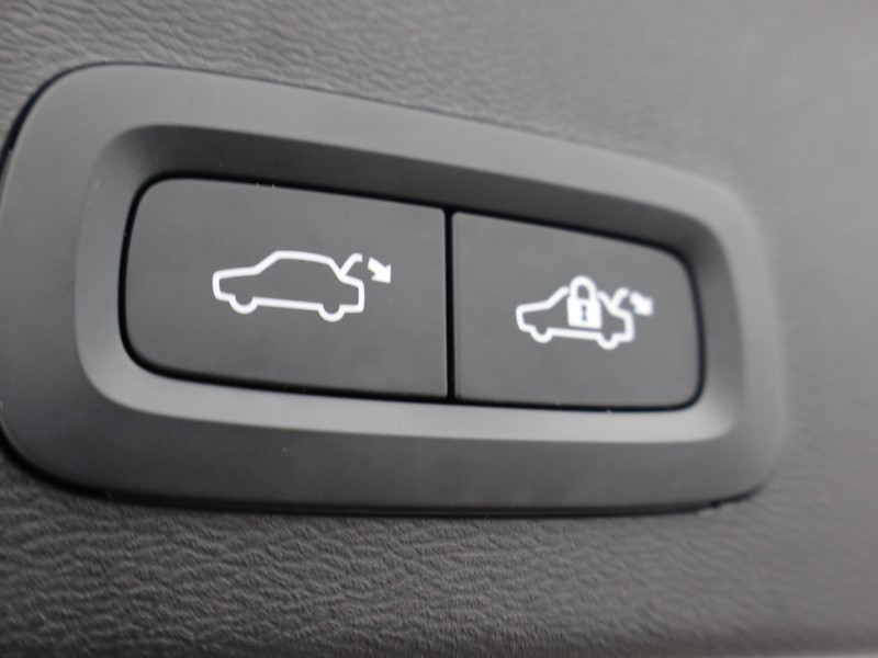 Used Volvo XC40 2023 for sale - 77077071: Photo 25