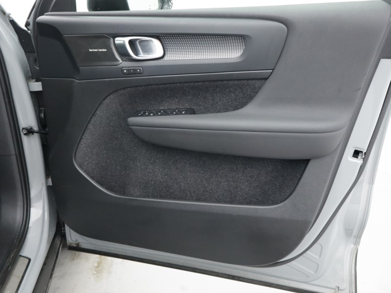 Used Volvo XC40 2023 for sale - 77077071: Photo 27