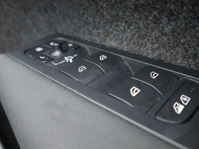 Used Volvo XC40 2023 for sale - 77077071: Photo 29