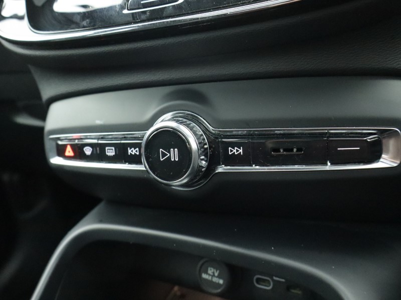 Used Volvo XC40 2023 for sale - 77077071: Photo 54