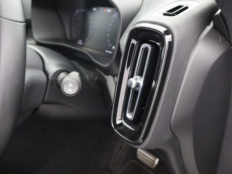 Used Volvo XC40 2022 for sale - 77570198: Photo 54