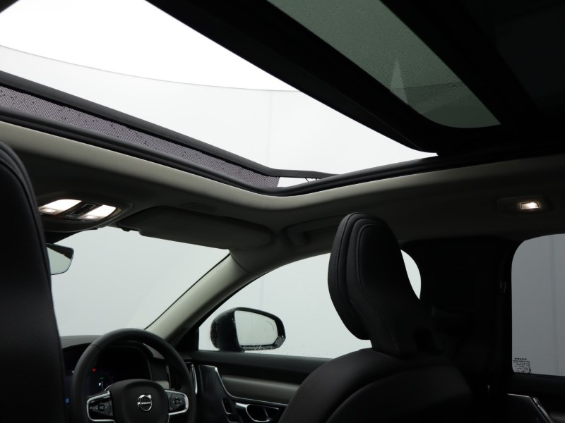 Used Volvo V90 2024 for sale - 77336047: Photo 39