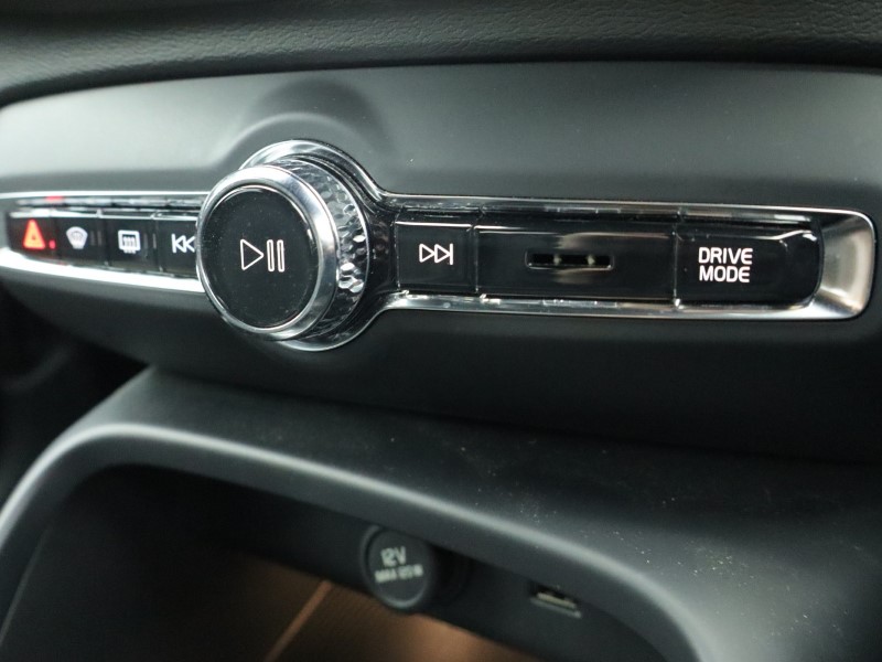 Used Volvo XC40 2022 for sale - 76980857: Photo 40