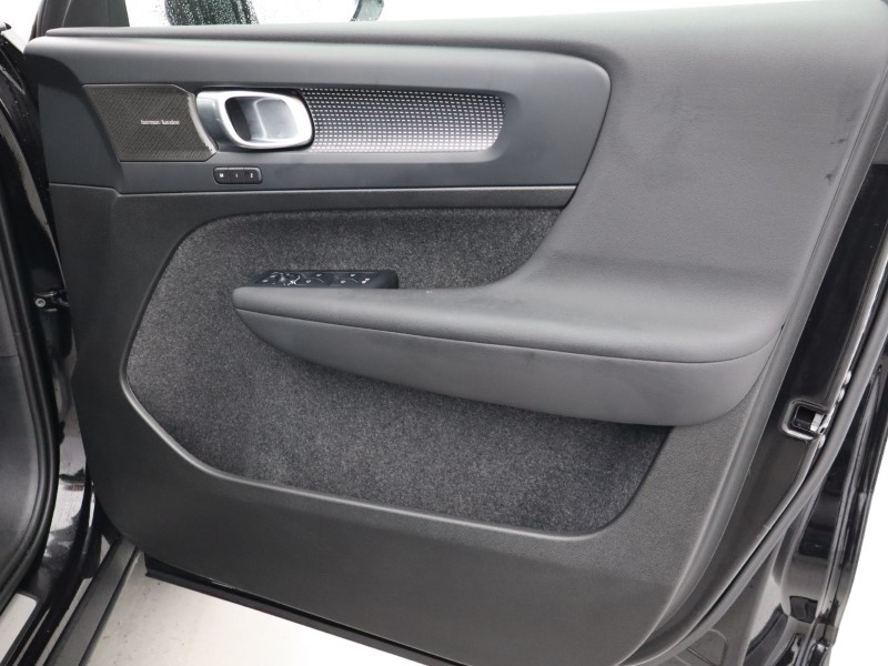 Used Volvo XC40 2025 for sale - 76981080: Photo 15