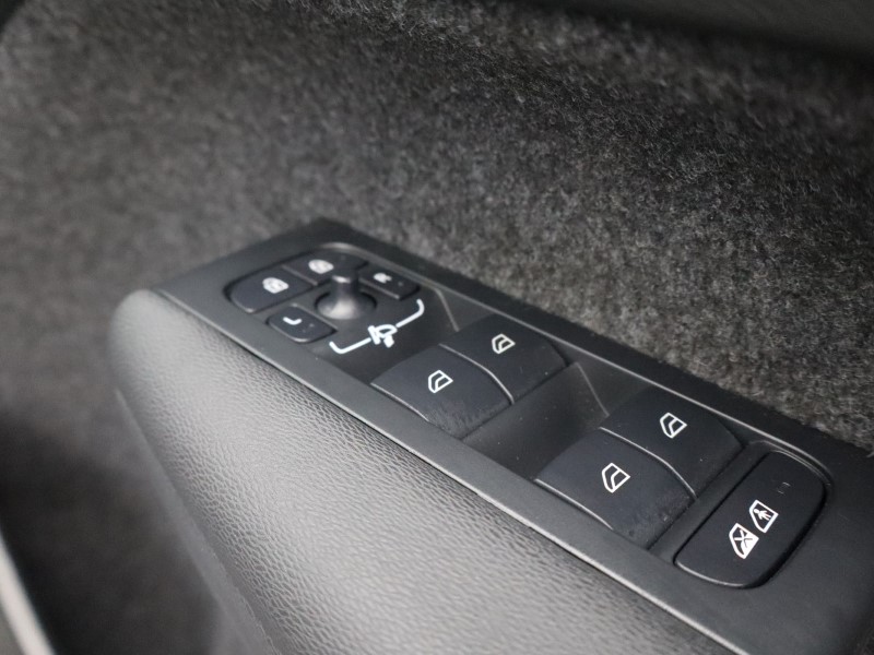 Used Volvo XC40 2025 for sale - 76981080: Photo 18