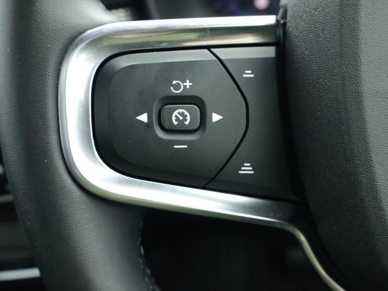 Used Volvo XC40 2025 for sale - 76981080: Photo 38