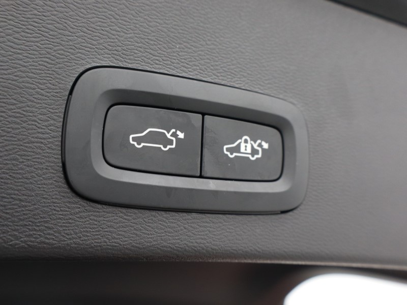 Used Volvo XC40 2025 for sale - 76981080: Photo 58