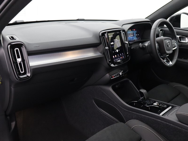 Used Volvo XC40 2025 for sale - 76981309: Photo 27